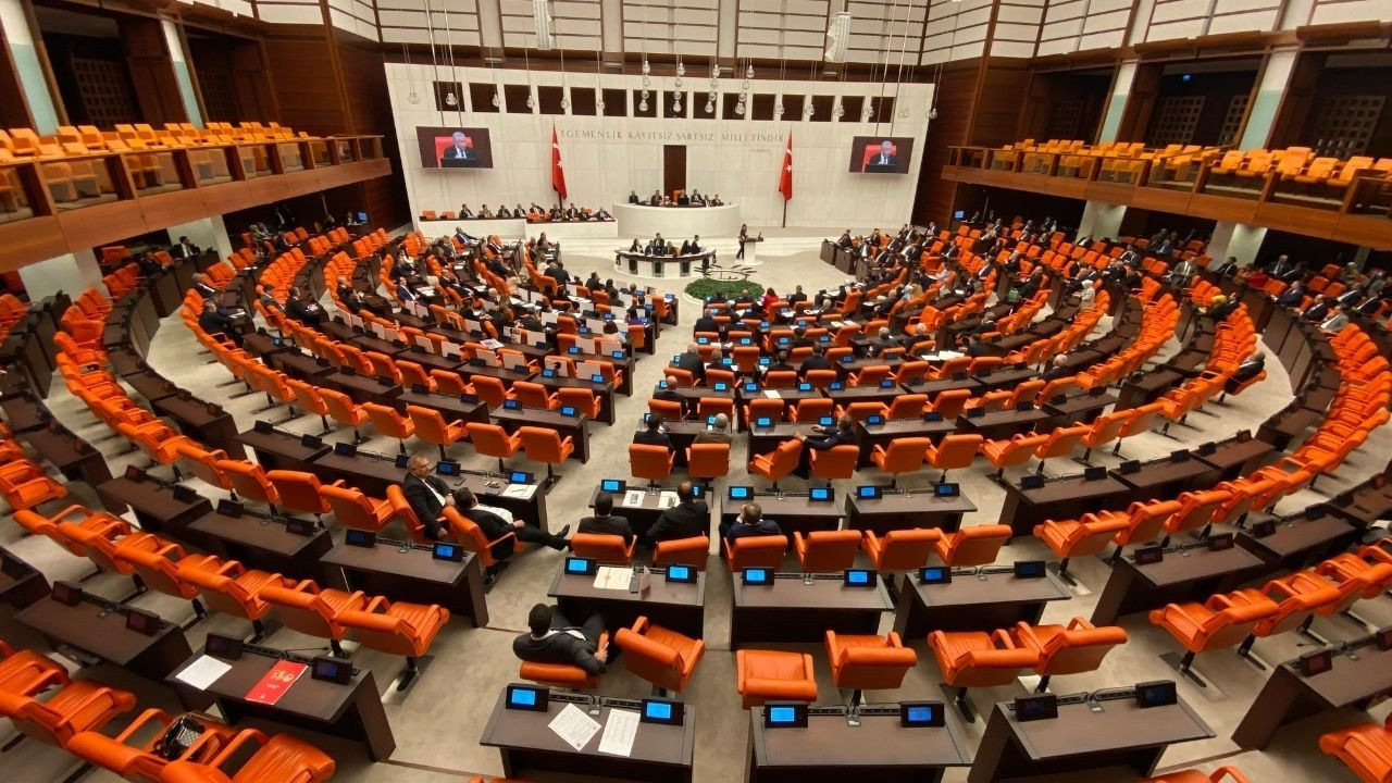 Meclis’te AK Parti, CHP ve İYİ Parti arasında ‘pırlanta’ tartışması: Adaleti bu ülkede pırlantayla mı satacaksınız?