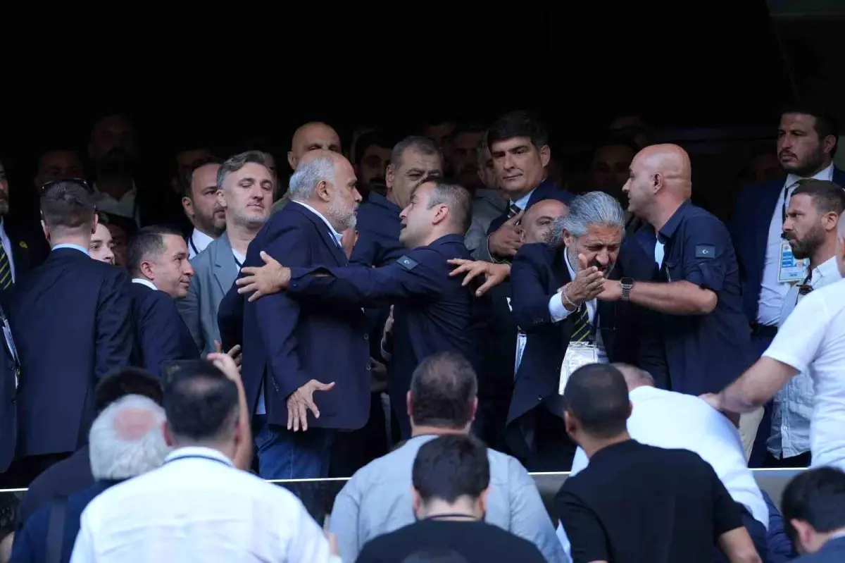 fenerbahce genel kurulunda gergin anlar pev9XTE7