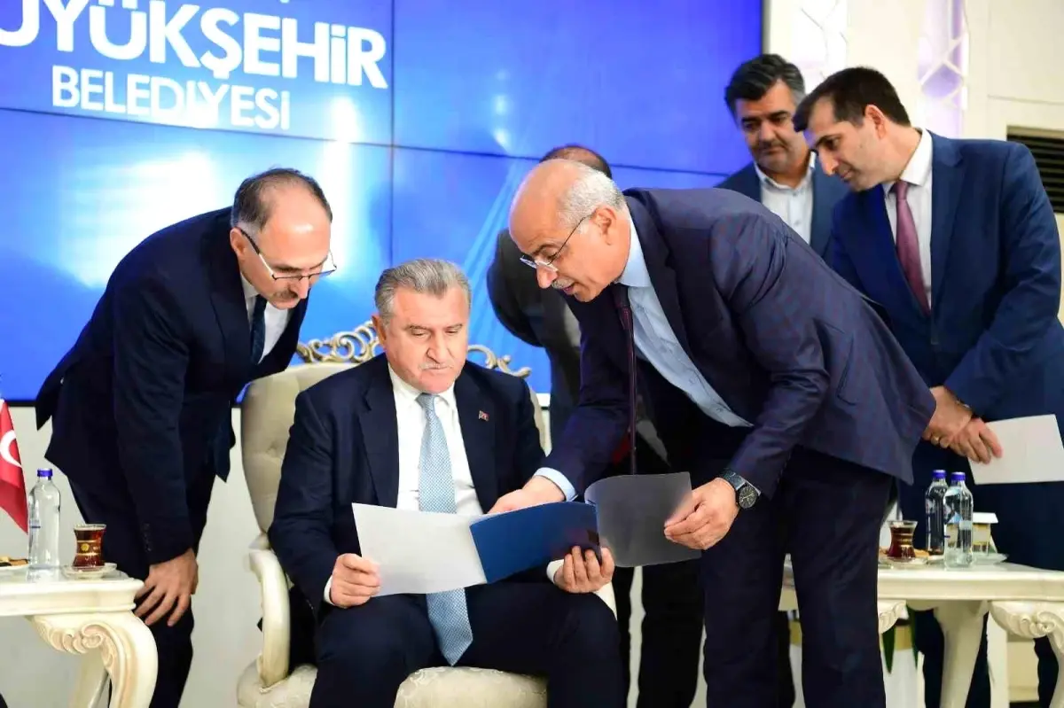 bakan bak malatyada genclik ve spor projelerini destekledi cJzgy6sv.jpg