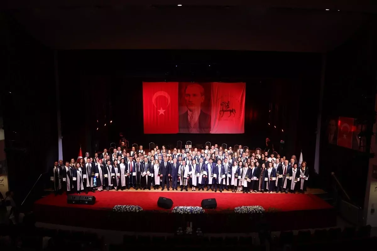 dokuz eylul universitesi 2025 2026 akademik yili acilis toreni gerceklesti 3SiwI5KY.jpg