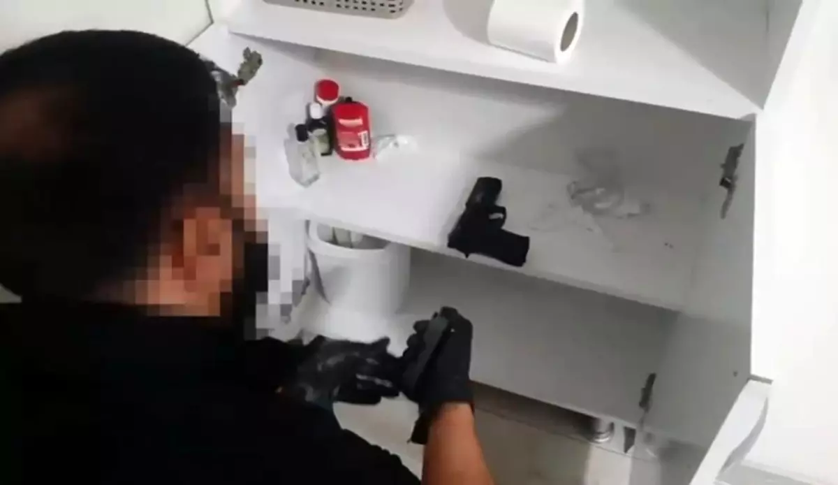 izmirde safak operasyonu 173 gozalti 8W3MHUkb.jpg