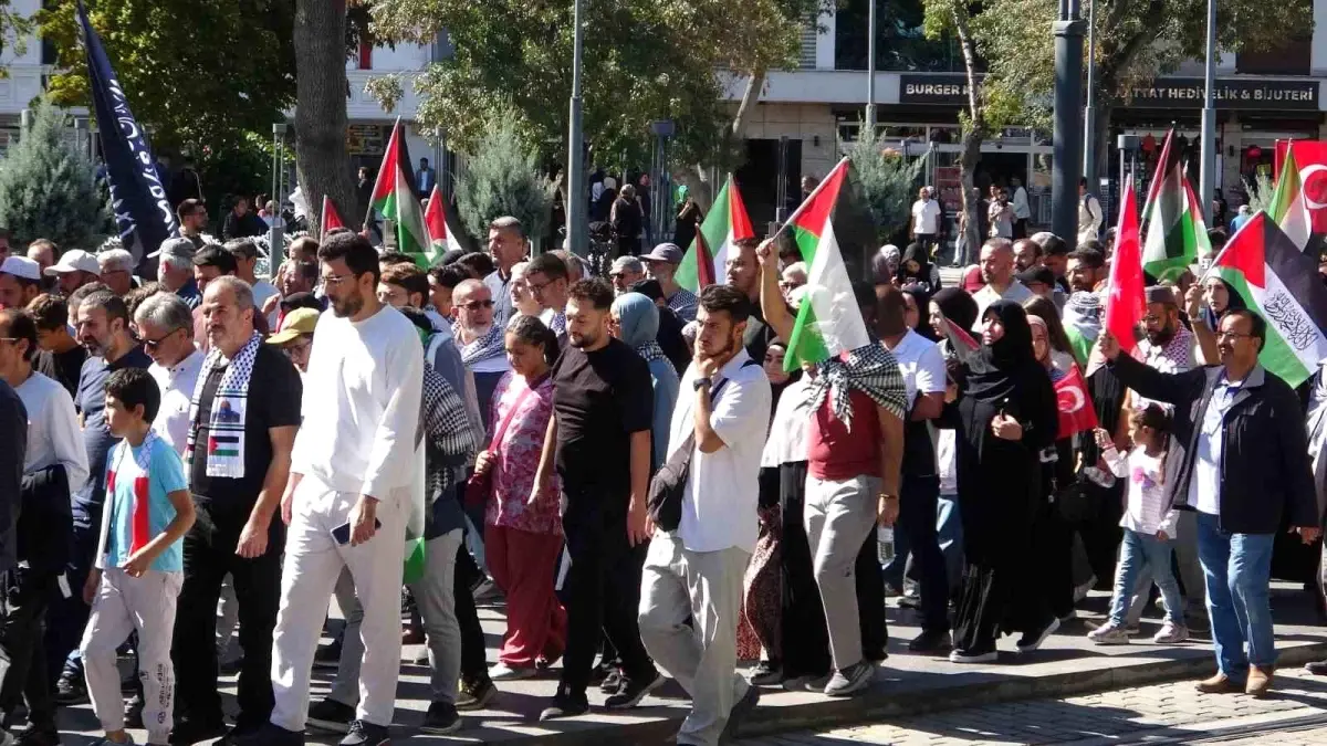 konyada gazze icin kararlilik yuruyusu duzenlendi qnZ8Xj8V