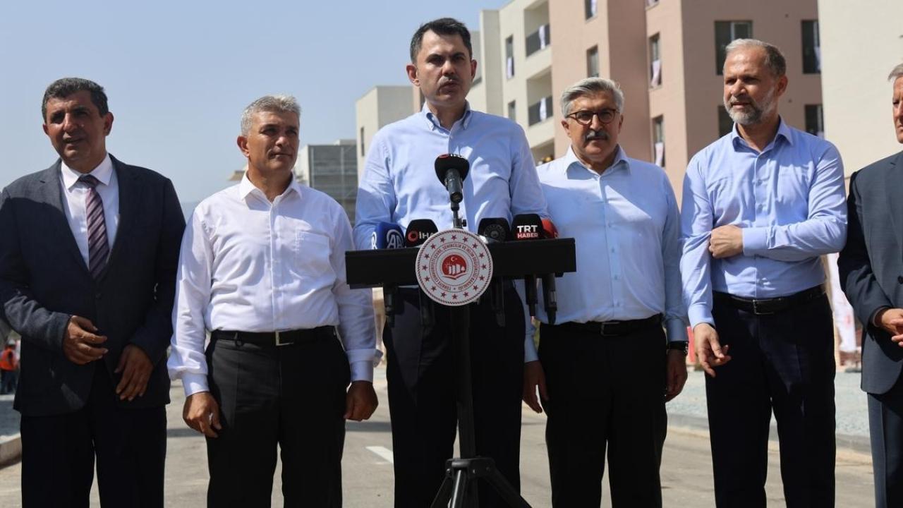 bakan kurum gunde 550 konut yapiyoruz her 3 depremzededen 2si evlerine kavustu ggSvALtA.jpg