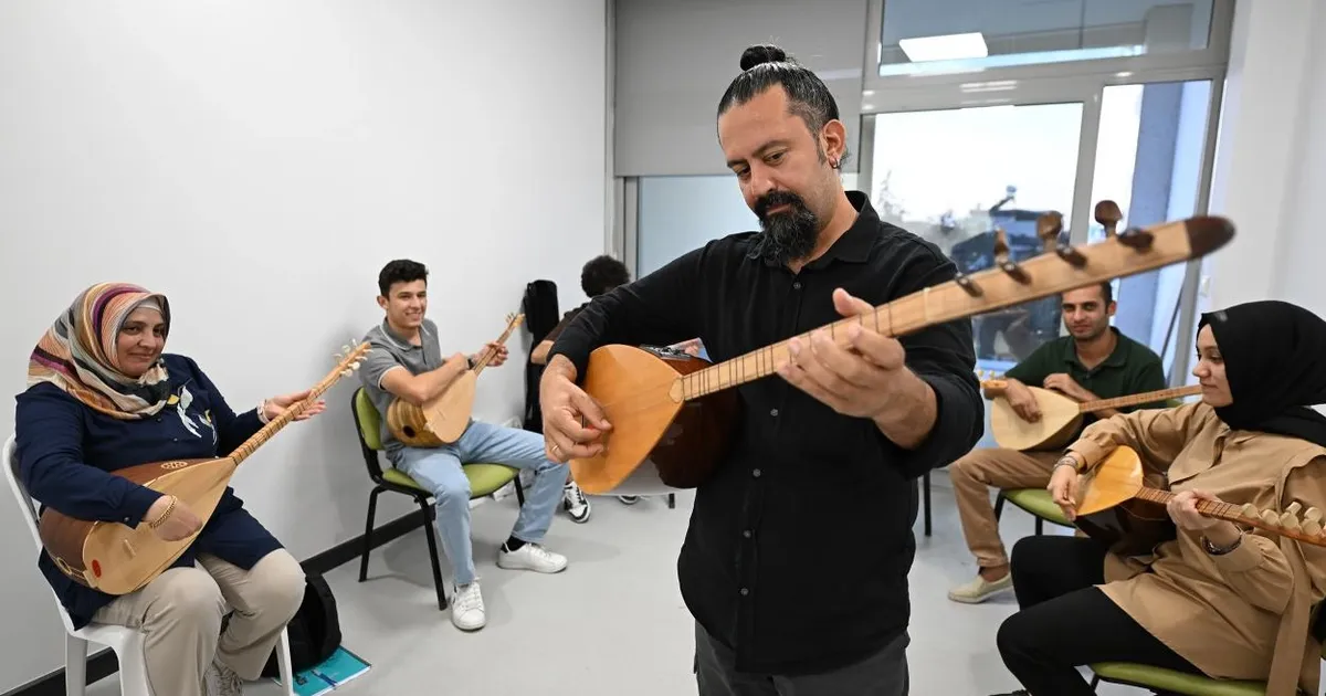 mersinde ucretsiz enstruman kurslarina yogun ilgi cPMLc37n.webp