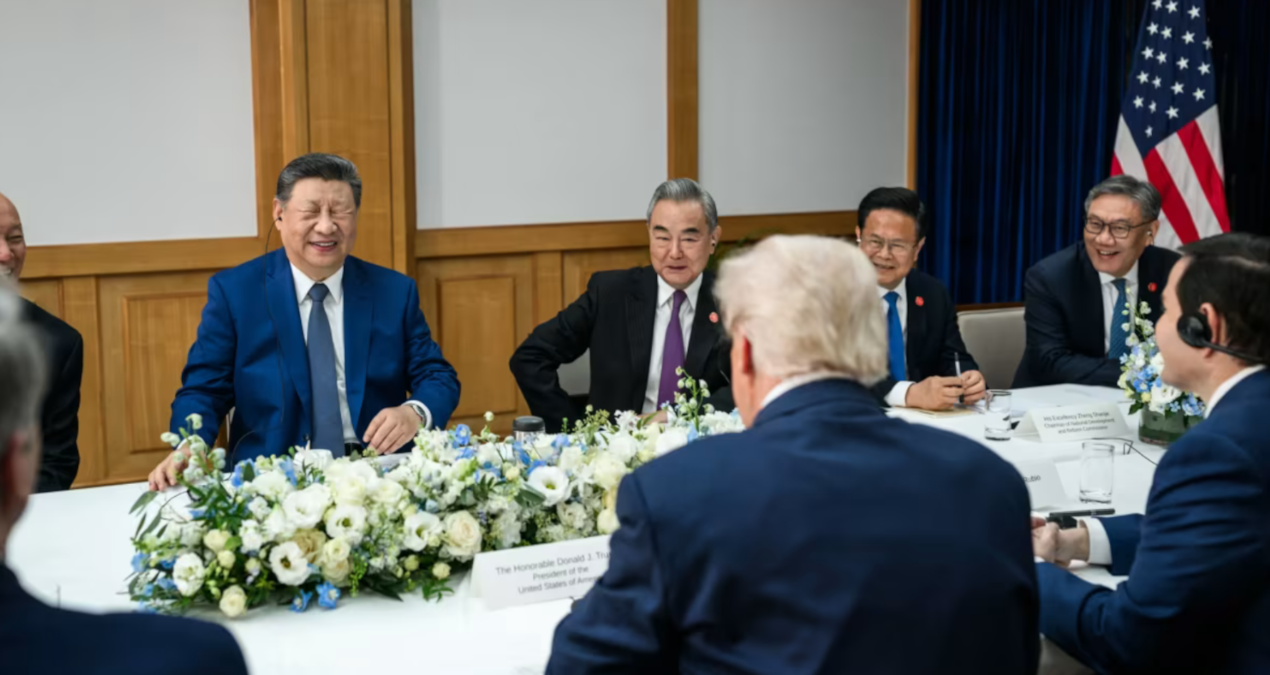 sinin bu fotograflari cinde yasaklandi zOgHKhL1.jpg