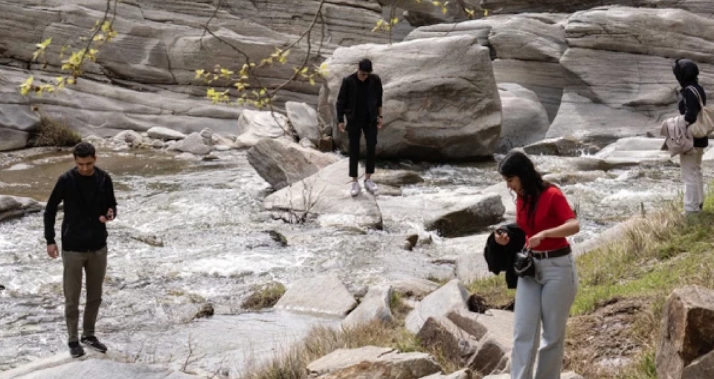 50-bin-kisi-bu-yil-o-ilimize-akin-edecek-pRAMGjGk