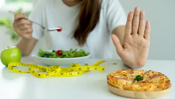 Yaz Mevsimi Öncesi Diyet İpuçları: Sağlıklı Kilo Vermek İçin Dikkat Edilmesi Gerekenler