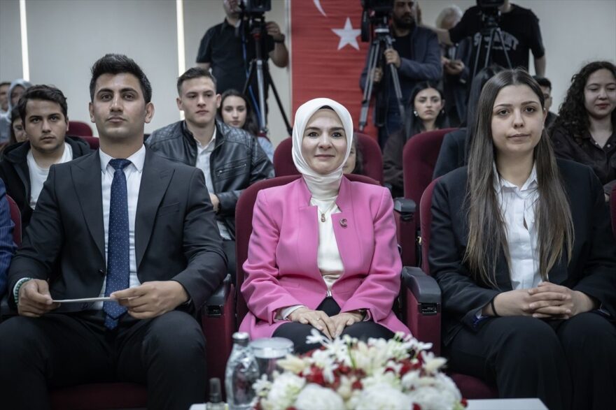Bakan Göktaş, Devlet Korumasındaki Gençlerin Kamu Kurumlarına Yerleştirilmesi Töreninde Önemli Açıklamalarda Bulundu