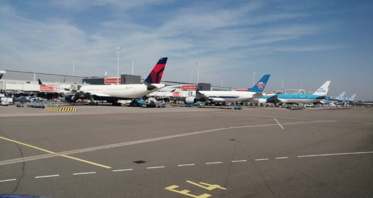 yakit-kitligi-havayollari-sirketlerinin-karlarini-vurdu-biletler-satilsin-diye-indirim-yarisina-girdiler-25K5AanF