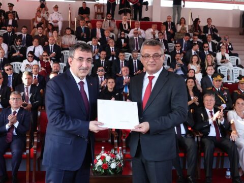 Cevdet yilmaz kibris baris harekatinin 52 yil donumu torenlerine katildi hbdX7gqb